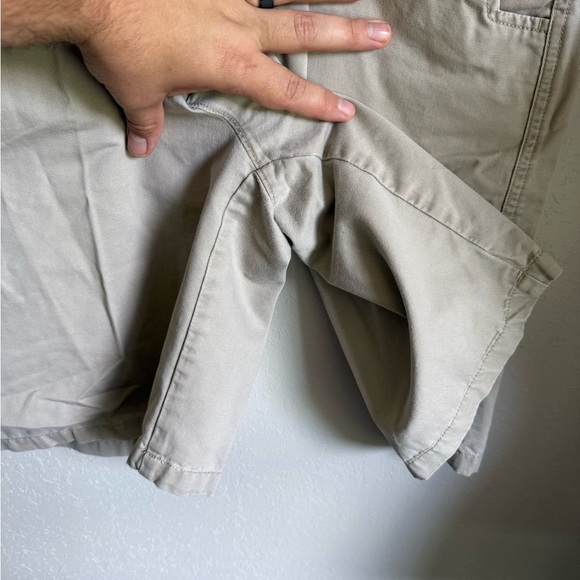 Men’s 38 Waist Tan Woolrich Khaki Casual/Business Shorts - Picture 3 of 8